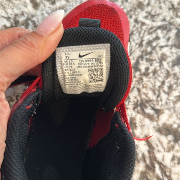 Nike Kids Preschool Hustle D11 Basketball Shoes - Picture 8 of 8